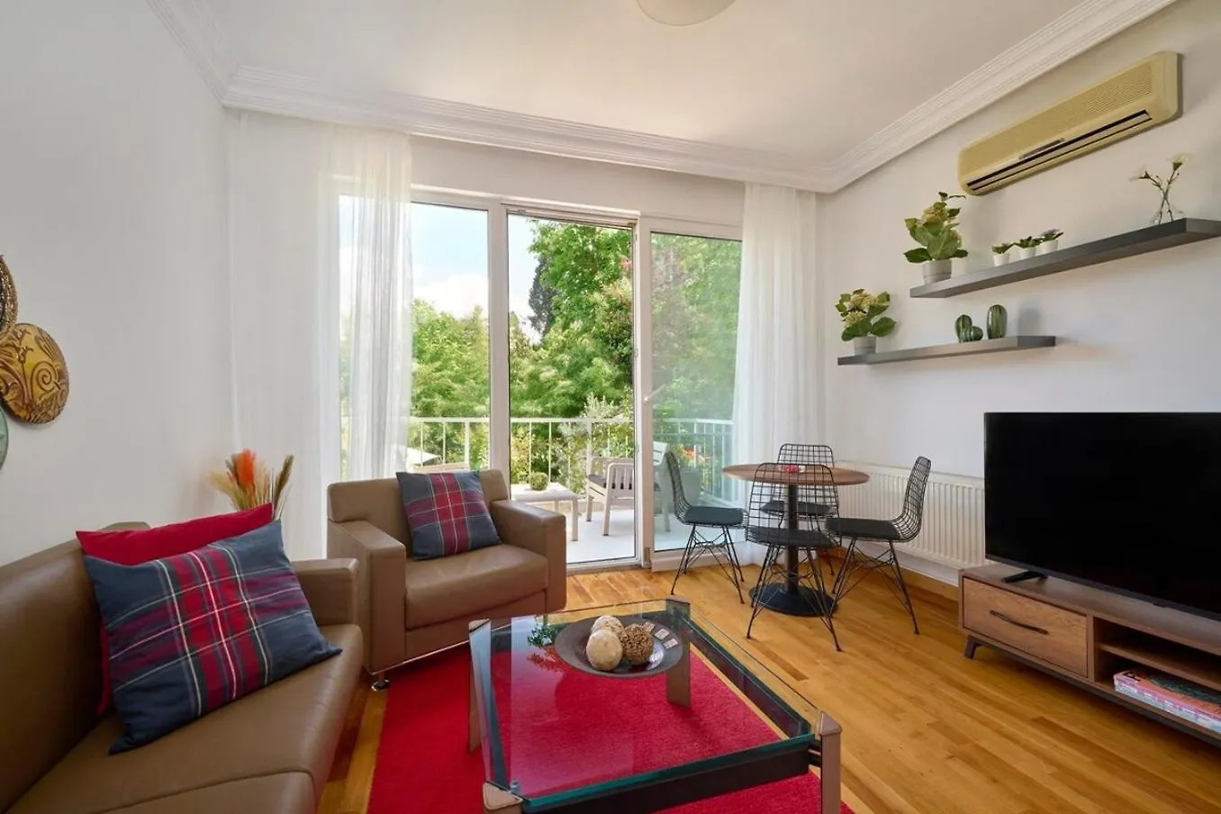 Private Modern Duplex 2Bed1Bath W Terrace! #76 location